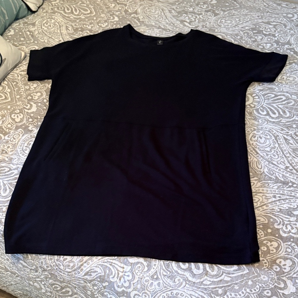 Skechers Women's Black Short Sleeve Crew Tunic